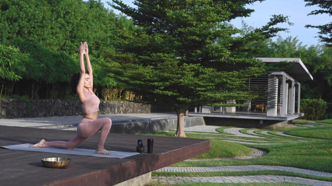 Life At Repose- Lake Villas Resort & Club Chor Warodra Buitenkant foto